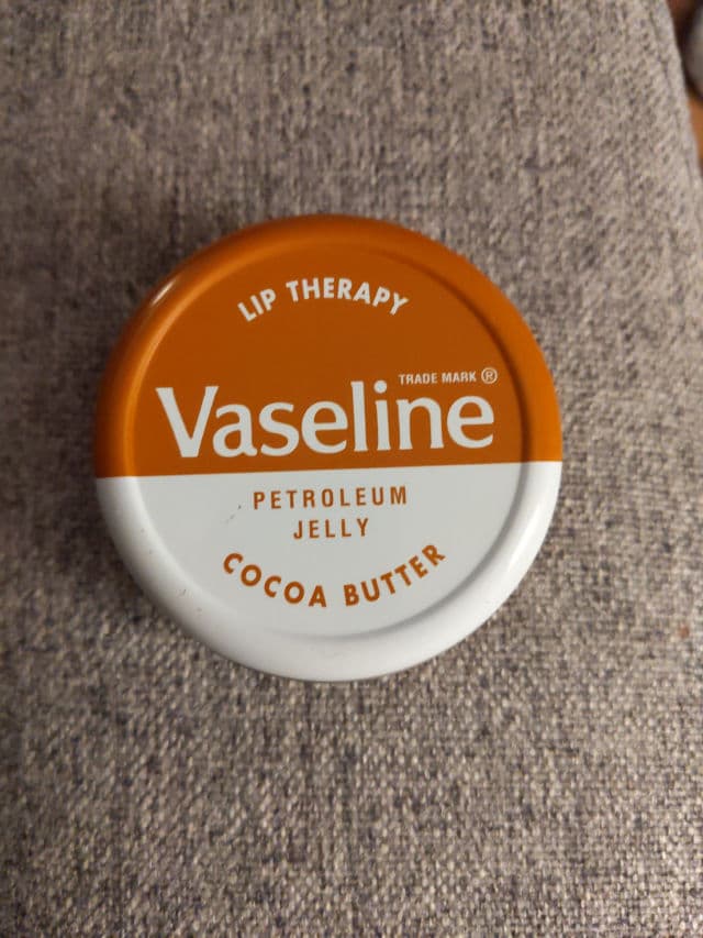 Vaseline Petroleum Jelly Cocoa Butter review photo by TheLittleChikk