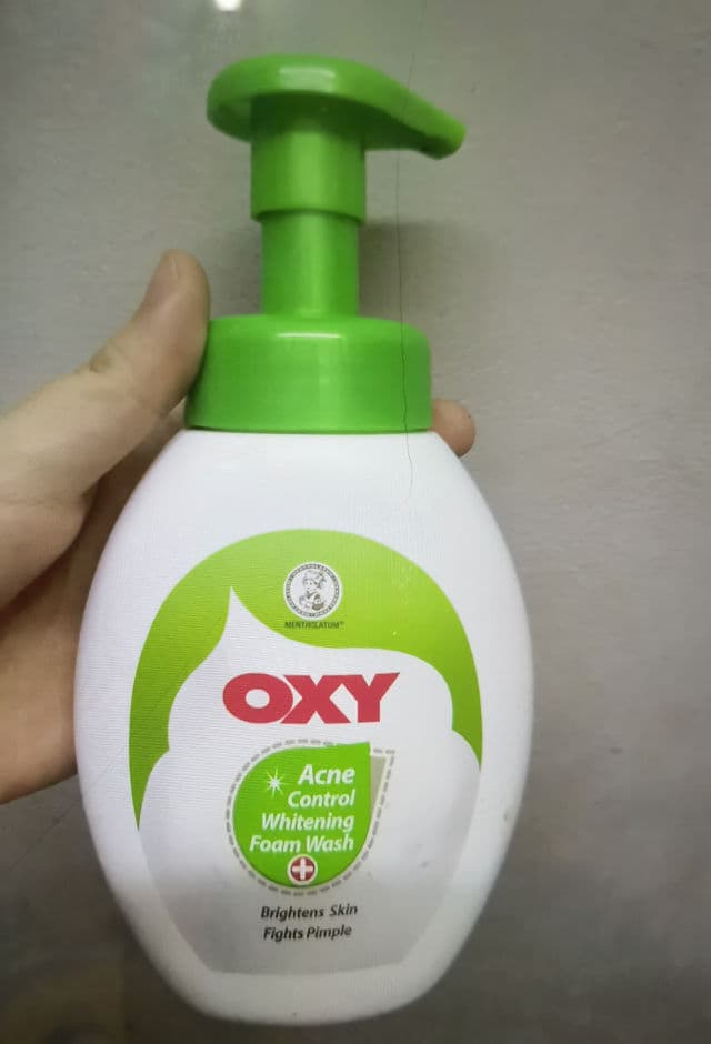 OXY Acne Control Whitening Foam Wash review photo by Tiffany1212