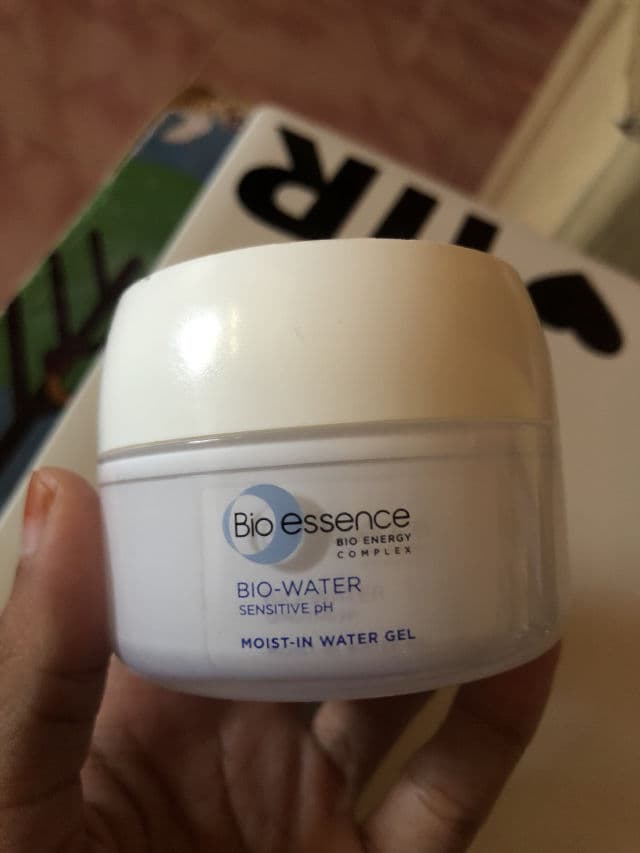 Bioessence Bio Energy Complex Bio-Water Sensitive pH Moist-In Water Gel review photo by TirZahari