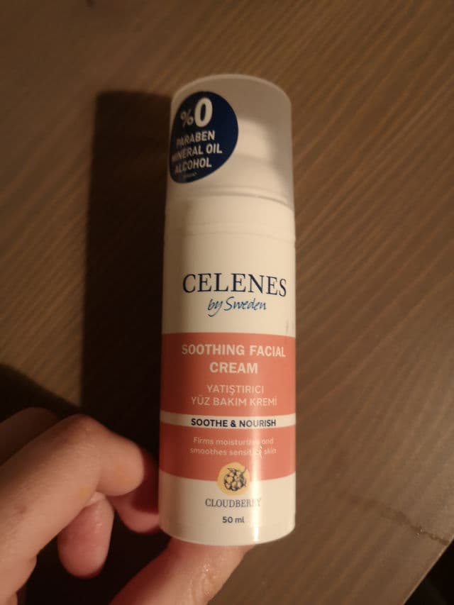Celenes Cloudberry Soothing Facial Cream review photo by Belitse
