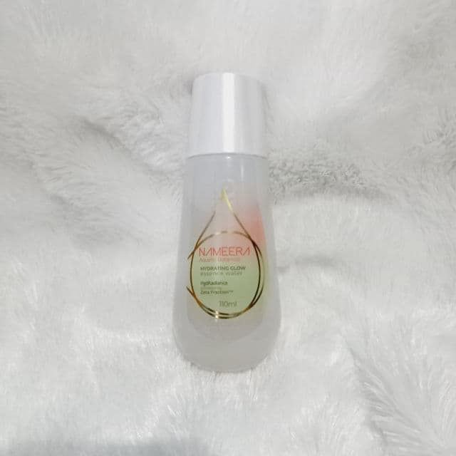 Nameera Hydrating Glow Essence Water review photo by Tyaa