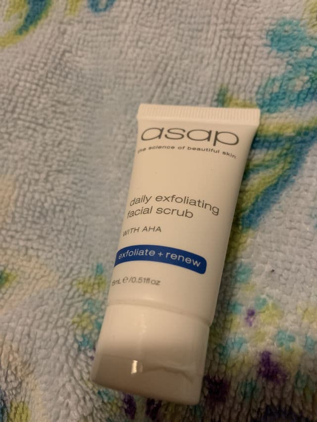 ASAP Daily Exfoliating Facial Scrub With AHA review photo by Unadon