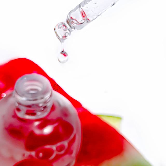 Dear Me Beauty 10% Niacinamide + Watermelon Extract Face Serum review photo by Updateskincare