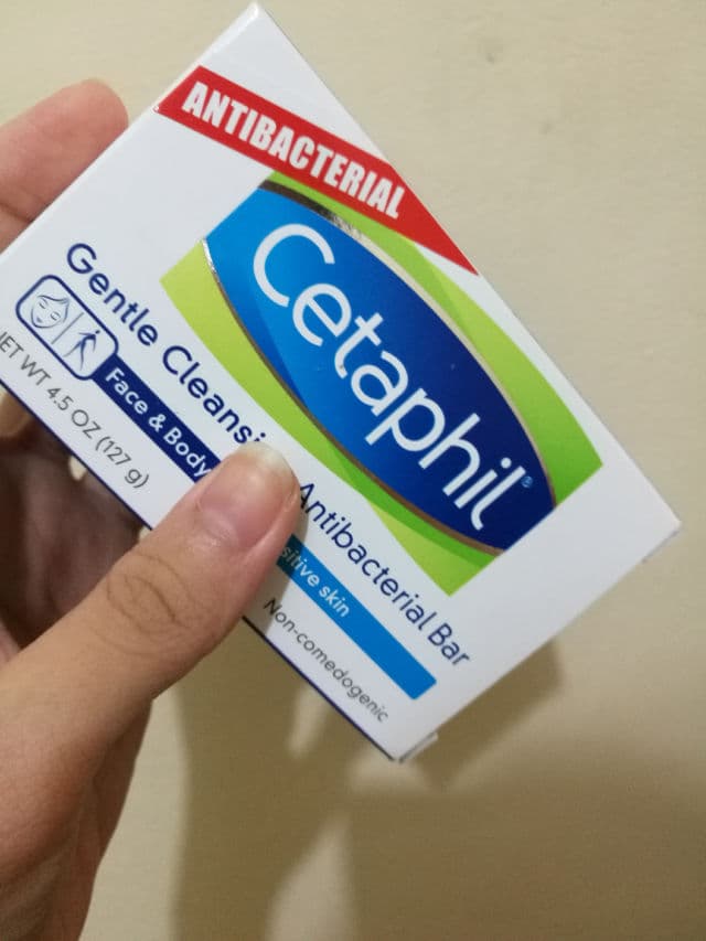 Cetaphil Gentle Cleansing Antibacterial Bar review photo by PhoeminineUnnie