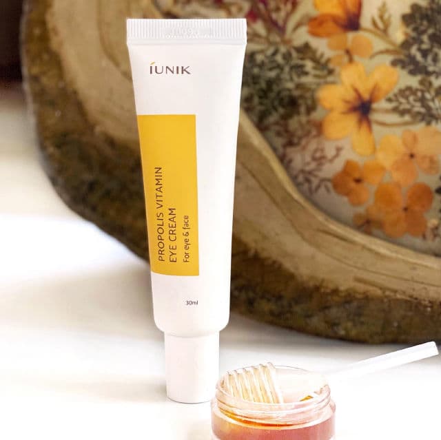 Iunik Propolis Vitamin Eye Cream review photo by Beautybubble9
