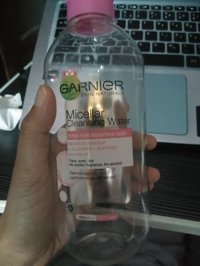 Garnier Micellar Cleansing Gel Face Wash - Sensitive Skin review photo by VareynaVtsf