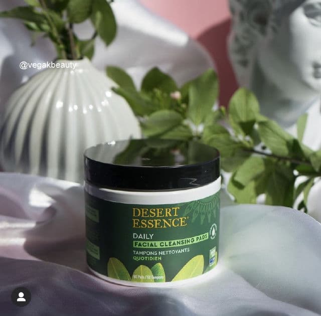 Desert Essence Tea Tree Oil Facial Cleansing Pads review photo by Veguya