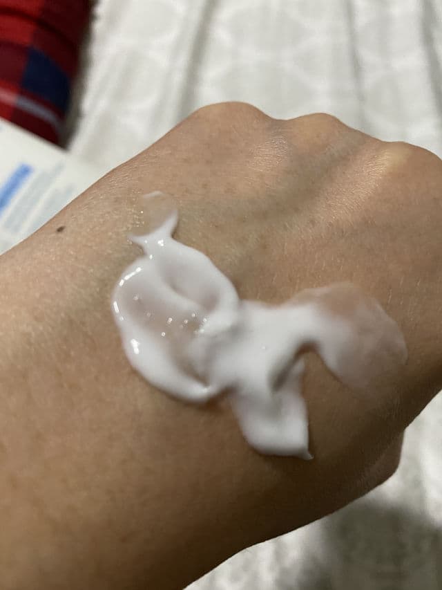 Lubriderm Daily Moisture Lotion Fragrance-Free review photo by Veracity