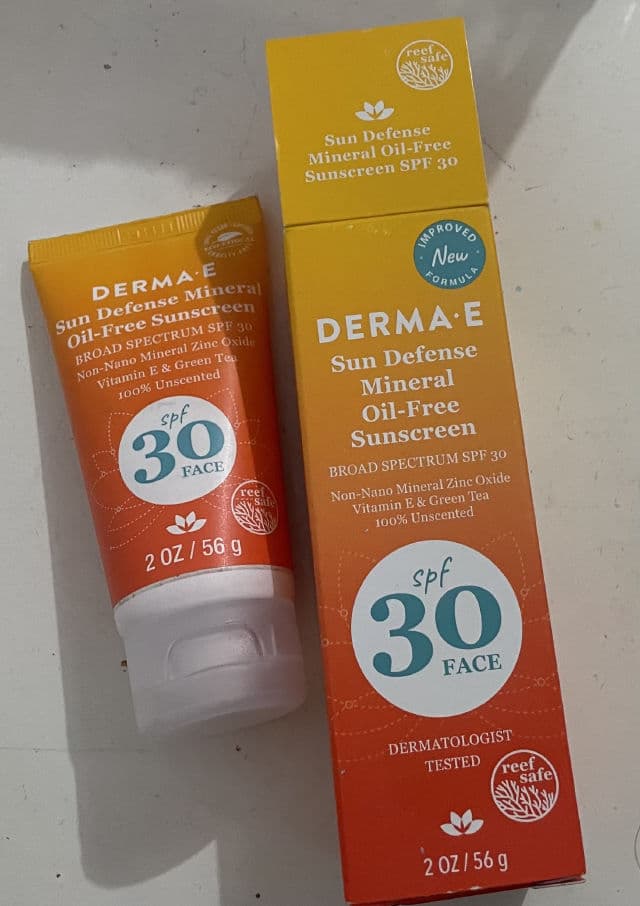 derma e Sun Defense Mineral Oil-Free Sunscreen Face review photo by VeronDomen