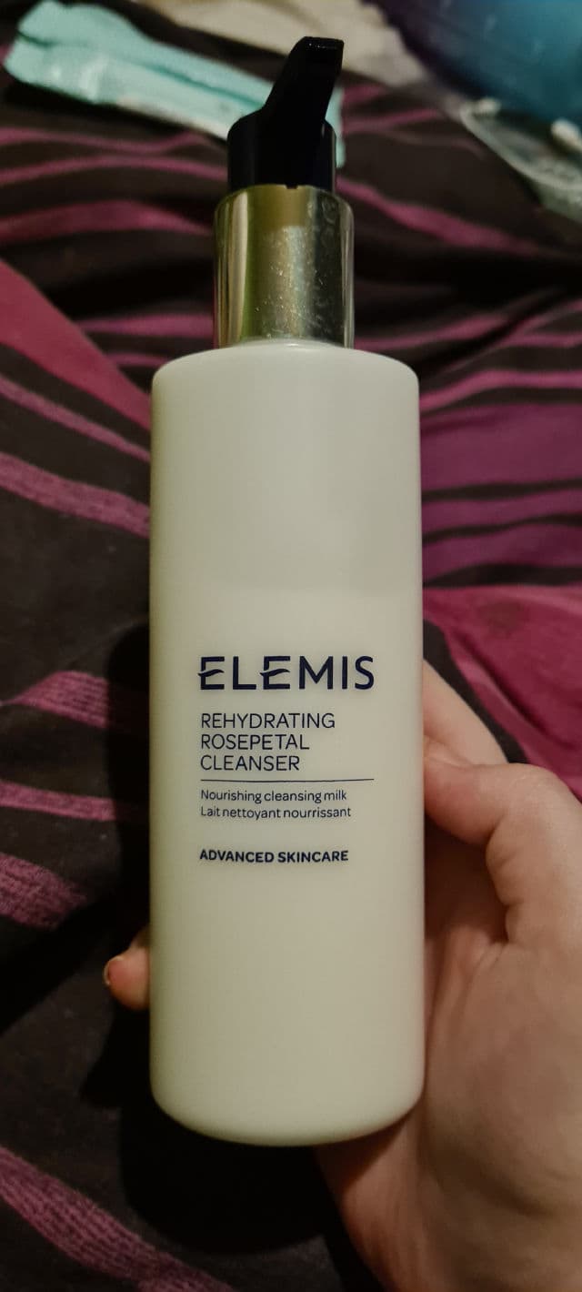 Elemis Rehydrating Rosepetal Cleanser review photo by VeronicaSawyer