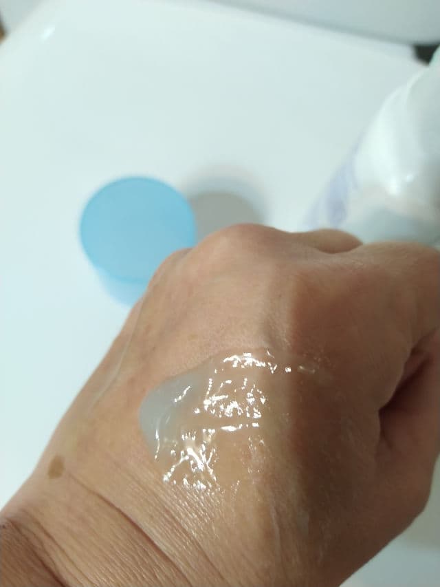 HOLIKA HOLIKA Soda Pore Cleansing O2 Bubble Mask review photo by Ikkikorea