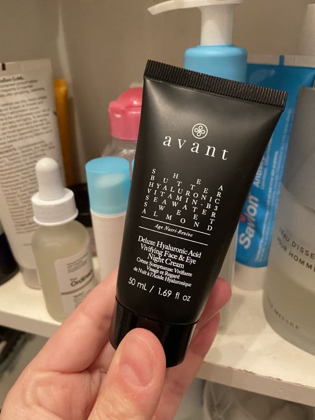 Avant Skincare Deluxe Hyaluronic Acid Vivifying Face & Eye Night Cream review photo by ViviBogdanov