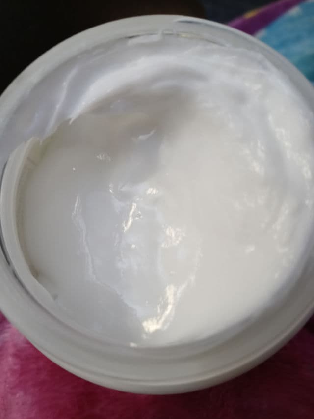 fadeout Advanced Even Skin Tone Night Cream review photo by LOLABEAUTY
