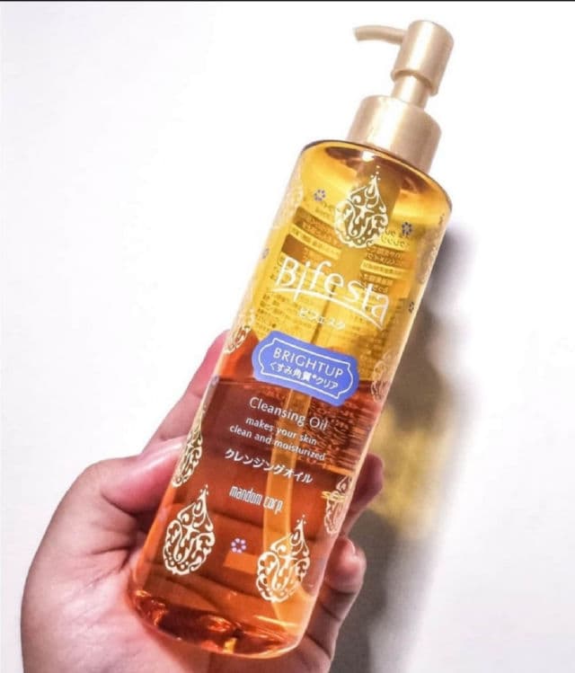 Bifesta Cleansing Oil - Pore Care review photo by Whitepaperboat