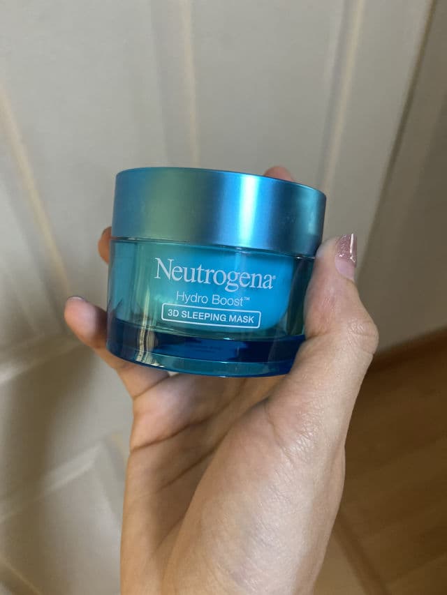 Neutrogena Hydro Boost 3D Sleeping Mask review photo by Winniewize