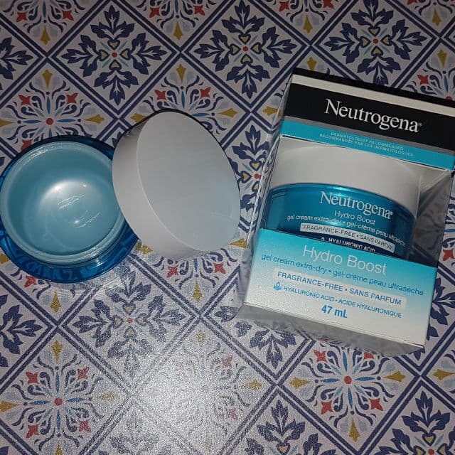 Neutrogena Hydro Boost Gel Cream for Dry Skin review photo by Xaleah