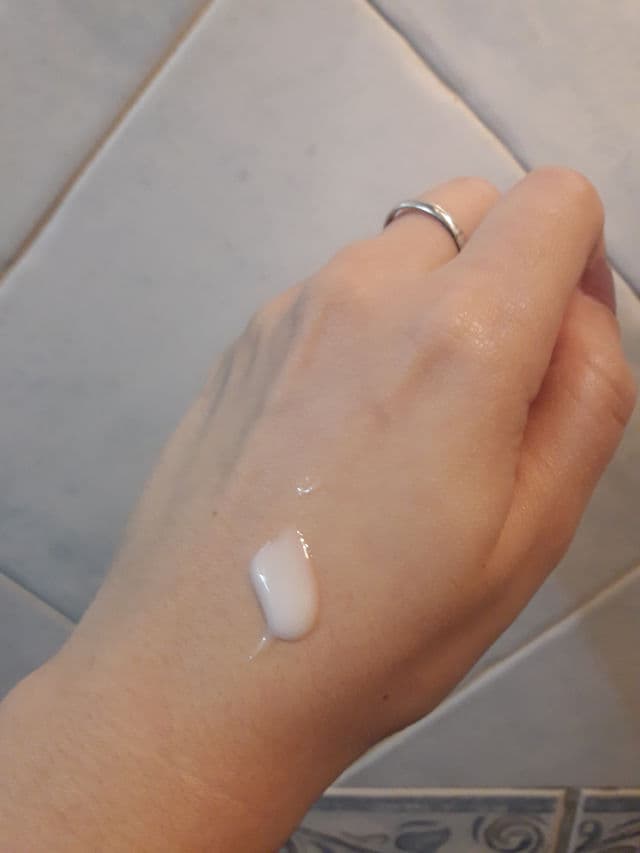 Banila Co. Dear Hydration Balancing Moisturizer review photo by Xolia