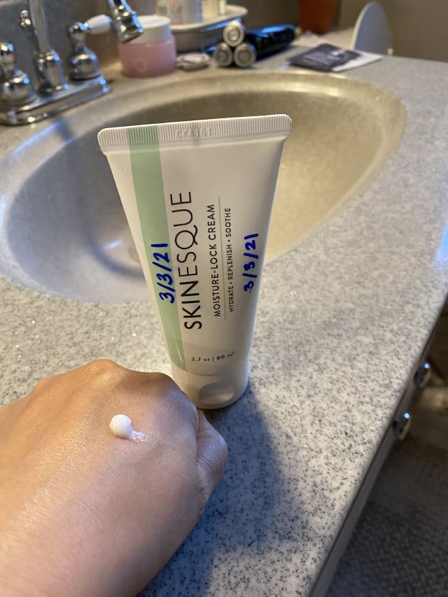 Skinesque Moisture-Lock Cream review photo by Yunny