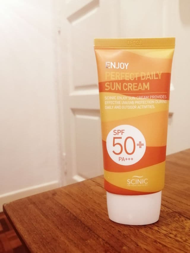 SCINIC Enjoy Mild Sun Essence SPF50+ PA+++  review photo by Masktery