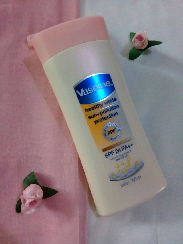 Vaseline Healthy White Sun + Pollution Protection SPF 24 PA+++ review photo by Zulfaa