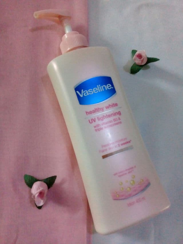 Vaseline Healthy White UV Lightening review photo by Zulfaa