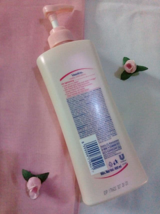 Vaseline Healthy White UV Lightening review photo by Zulfaa