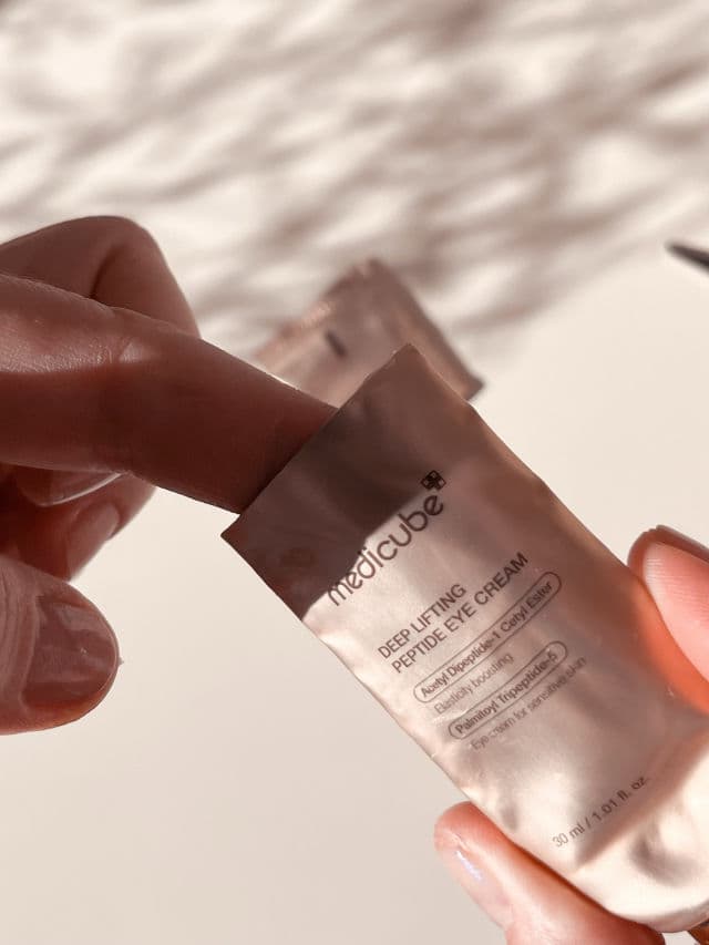 Medicube Deep Lifting Peptide Eye Cream review photo by MartaFra