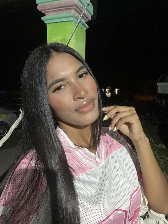 Catrice 040 Neutral Hazel review photo by gabyitzell