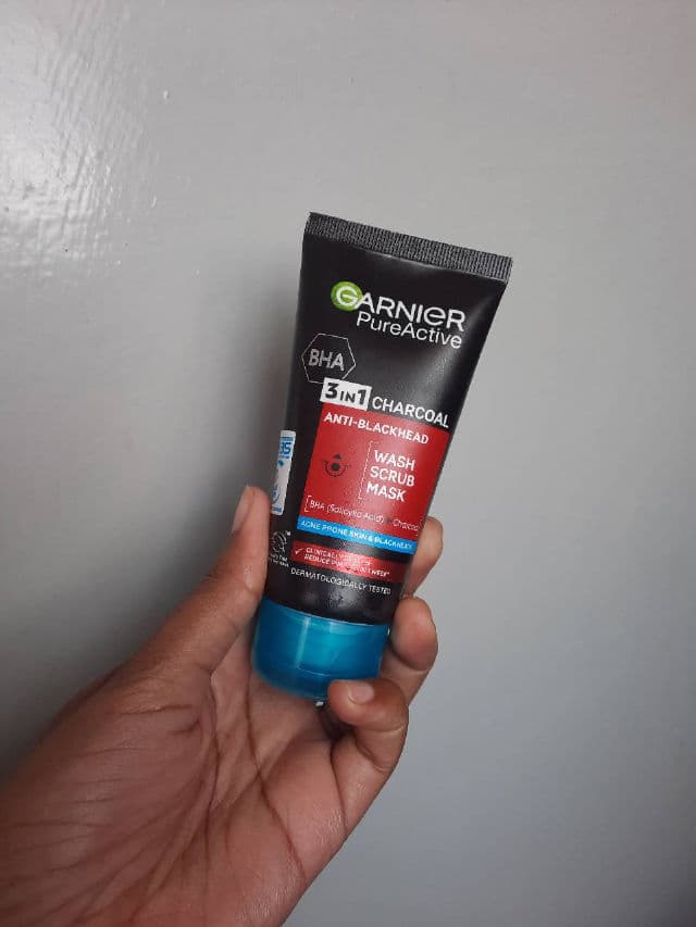 Garnier Pure Active 3in1 Charcoal Blackhead Mask Wash Scrub review photo by KiaJiku