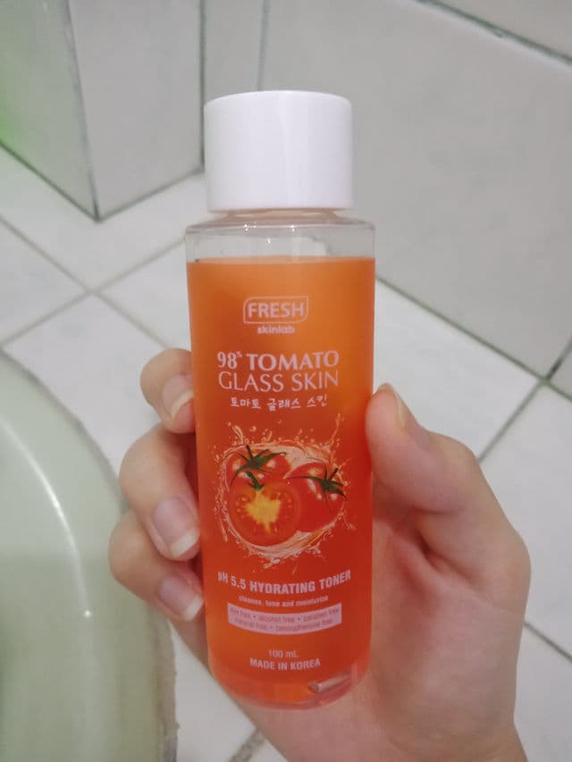 Fresh Skinlab Tomato Glass Skin Hydrating Toner review photo by abva