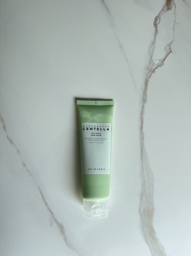 SKIN1004 Madagascar Centella Tea-Trica BHA Foam review photo by SanaPhilemon