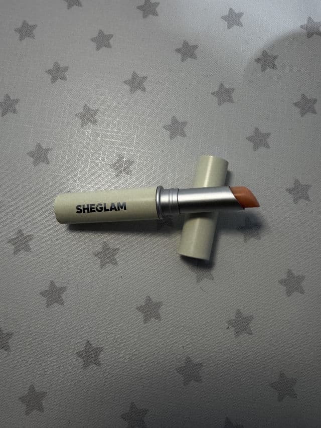 SHEGLAM Nourishing Lip Balm 02 Pink review photo by Isabelladiaz