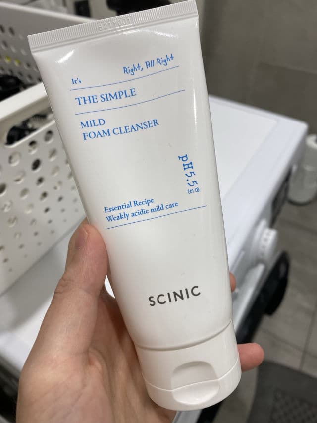 SCINIC The Simple Mild Foam Cleanser review photo by Nominde