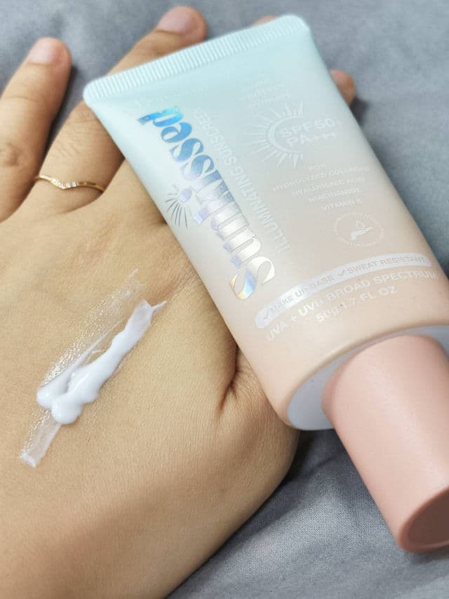 Simply HUE Barefaced Sunkissed Illuminating Sunscreen SPF 30 PA +++ review photo by PickyGlay