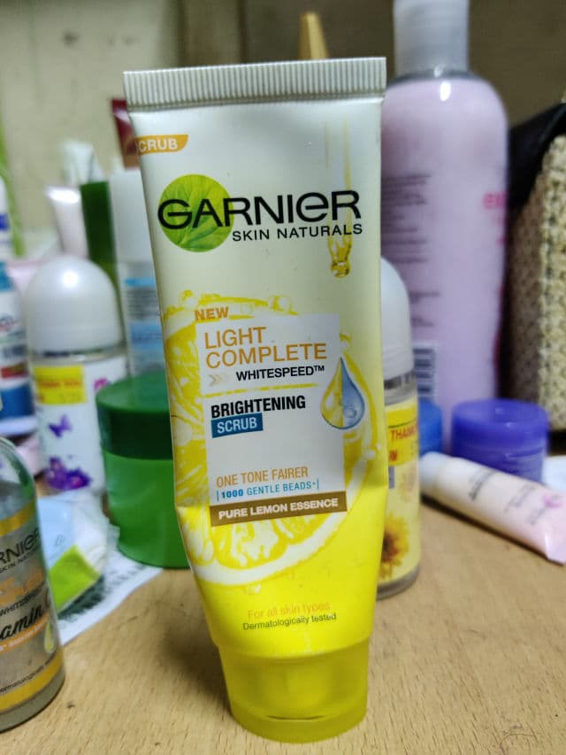 Garnier Light Complete Multi-Action Brightening Scrub review photo by aininsopiaaa