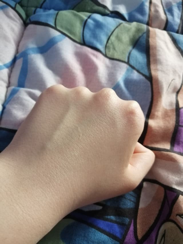 Eucerin Sun Fluid Sensitive Protect SPF 50+ review photo by akvalsb