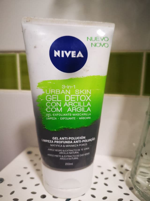 Nivea 3-in-1 Urban Skin Detox Clay Wash review photo by algogratuito
