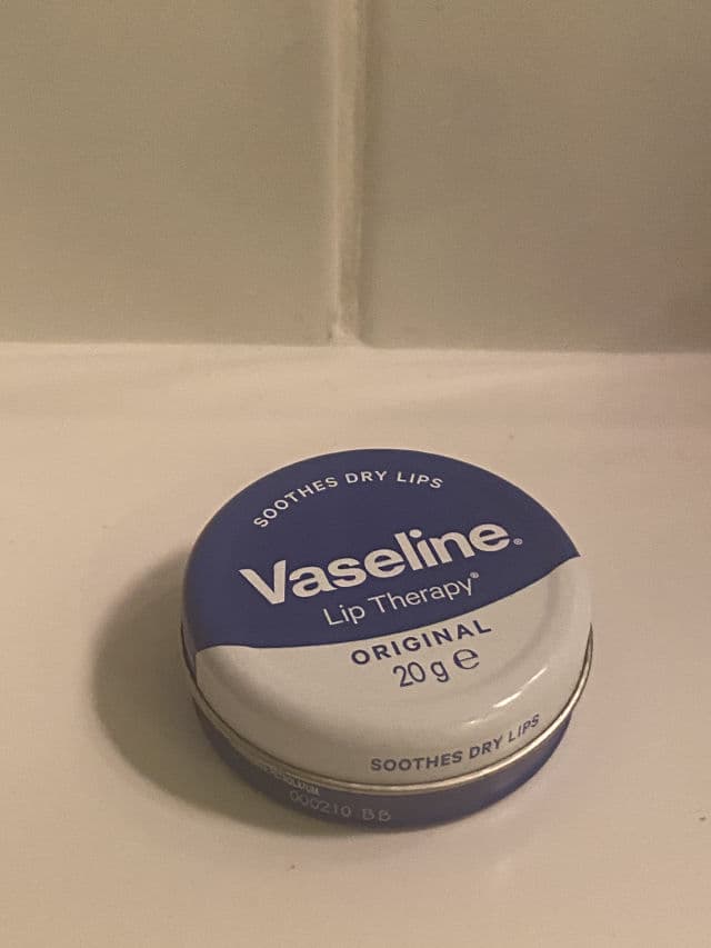 Vaseline Lip Moisturizer Tin Original review photo by alibaby
