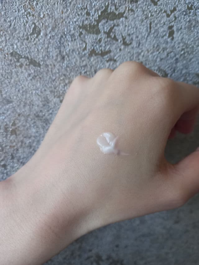 Avant Skincare Deluxe Hyaluronic Acid Vivifying Face & Eye Night Cream review photo by alinavovkoboi