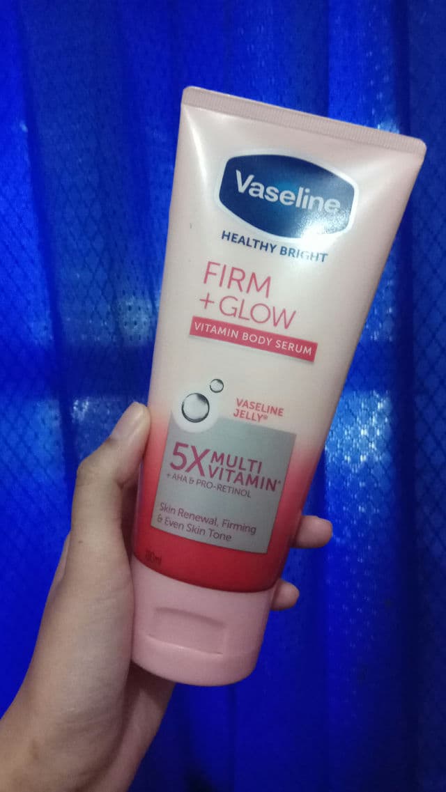 Vaseline Healthy Bright Vitamin Body Serum Firm Glow review photo by theprettyyouu