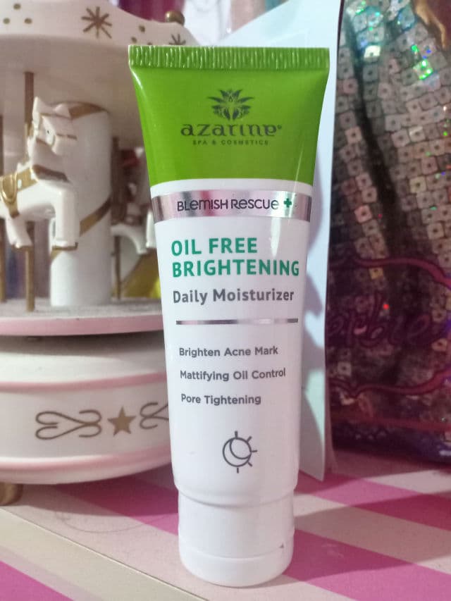 Azarine Oil Free Brightening Daily Moisturizer review photo by alyakk