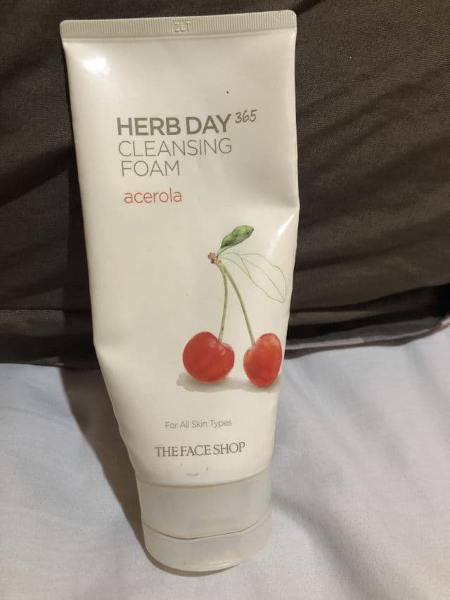 THE FACE SHOP Herb Day 365 Cleansing Foam - Acerola review photo by alysaa