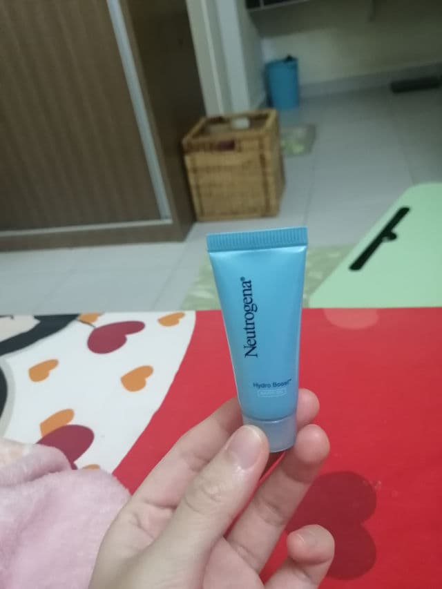 Neutrogena Hydro Boost Water Gel Moisturiser review photo by sheselflove