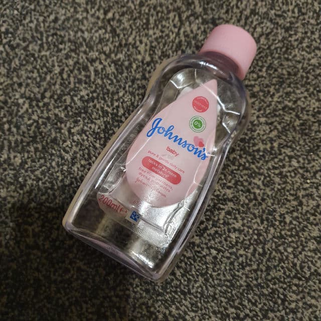 Johnson's Baby Oil Original review photo by ambreenk