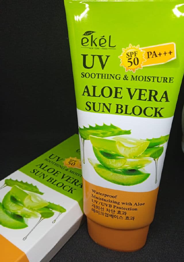 ekel Soothing & Moisture Aloe Vera Sun Block SPF 50 PA+++ review photo by ameliaoktarija