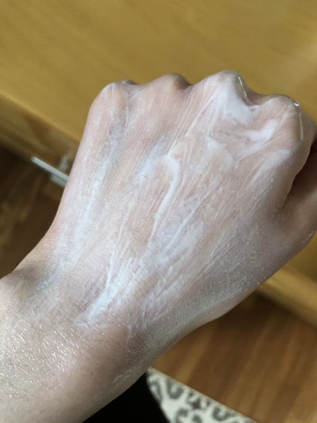 Kumano Cosmetics Reihaku Hatomugi UV Milky Gel SPF 31 PA+++ review photo by amg3268