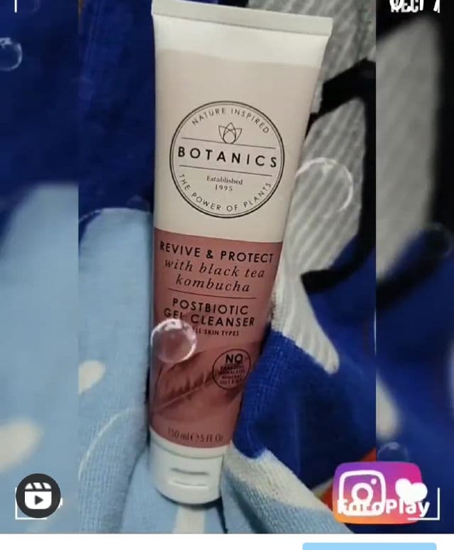 Botanics Revive & Protect Postbiotic Cleanser review photo by amhyreviews