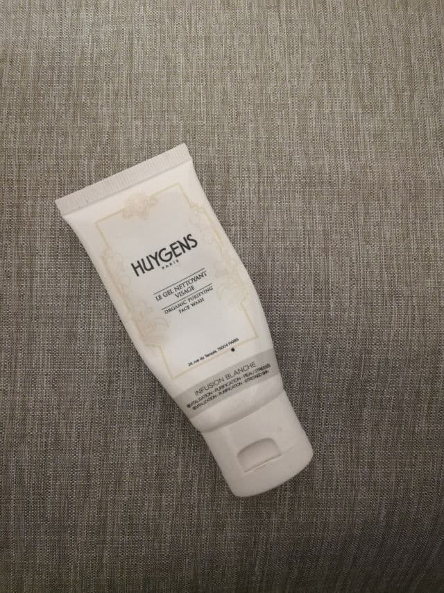 Huygens Purifying Infusion Blanche Face Wash review photo by amyfreebiesfreak