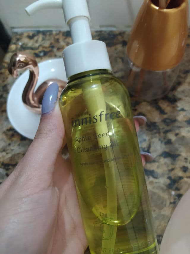 INNISFREE Refreshing Cleansing Oil with Apple Seed review photo by anaclaramol