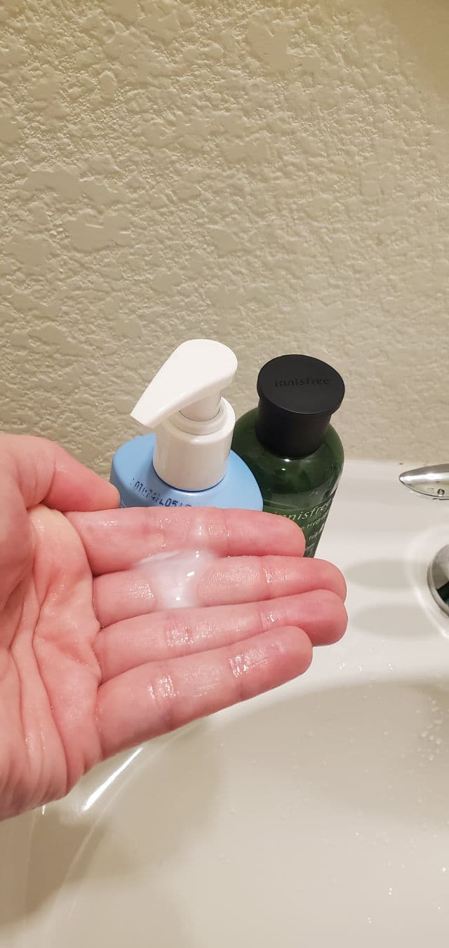 Neutrogena Fresh Foaming Cleanser review photo by anamishublog